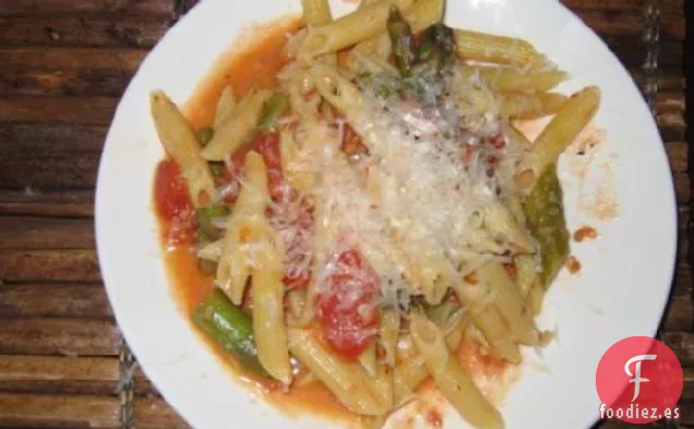 Penne Con Salsa De Espárragos