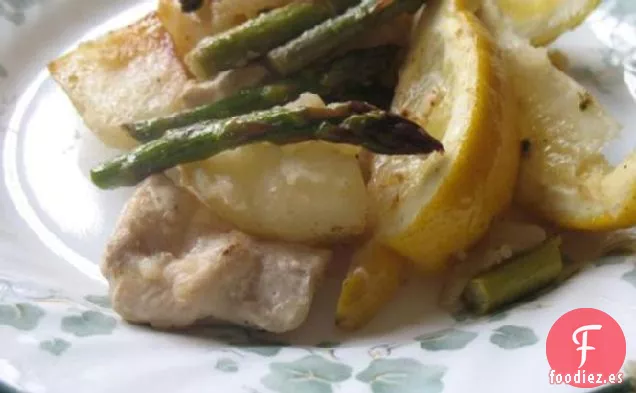 Pollo Asado Con Papas, Limón y Espárragos