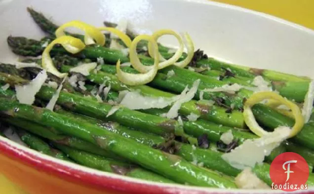 Espárragos Asados Con Salvia y Mantequilla de Limón