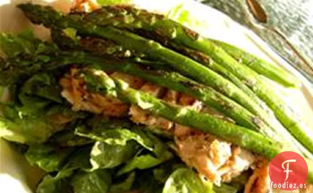 Ensalada de Pollo con Mojo A la Parrilla Con Espárragos y Naranjas