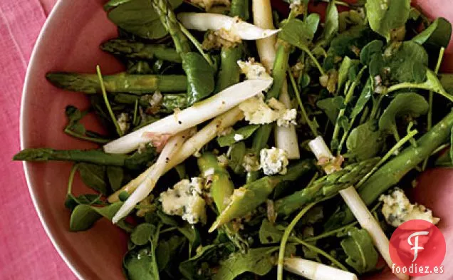 Ensalada de Espárragos y Verduras de Primavera con Vinagreta de Gorgonzola