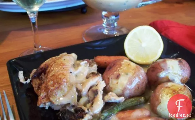 Pollo Asado Con Verduras de Primavera y Salsa de Miel de Limón