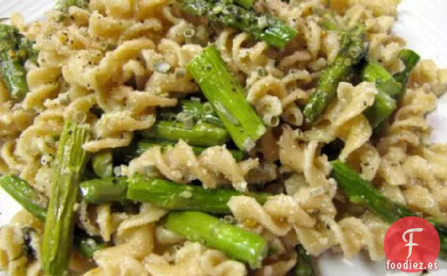 Pasta De Espárragos Asados Con Mantequilla De Ajo
