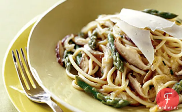 Espaguetis con Espárragos, Champiñones Shiitake, Limón y Cebollino