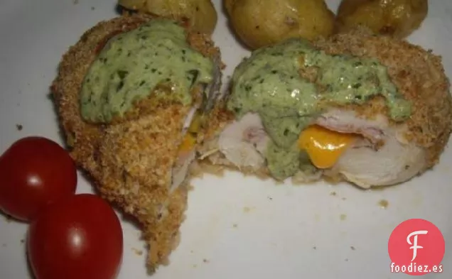 Pechugas de Pollo Rellenas con Salsa de Crema de Pesto