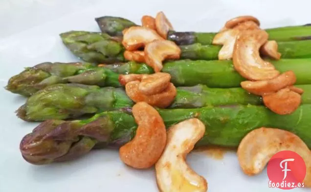 Penne Con Espárragos y Crema de Limón y Parmesano