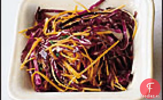 Ensalada de Repollo Rojo con Aderezo de Limón