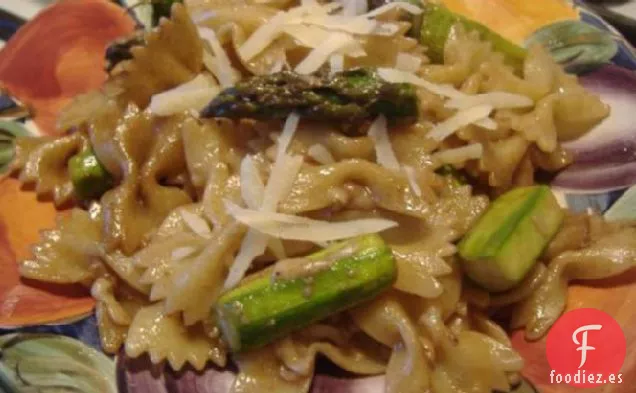 Penne Con Espárragos Asados y Mantequilla Balsámica