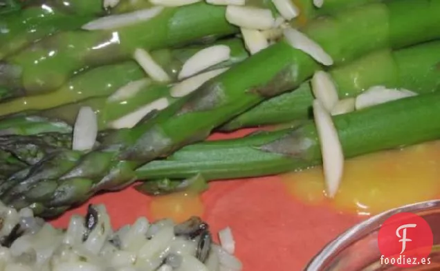 Espárragos Con Salsa De Naranja Y Jengibre