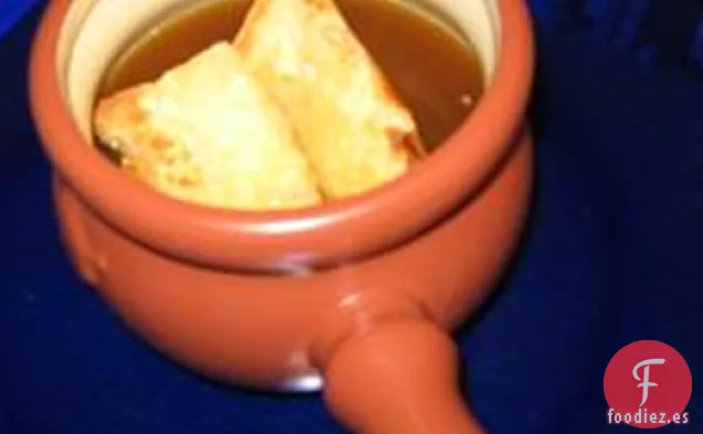 Sopa De Cebolla Francesa Con Ajo Dorado