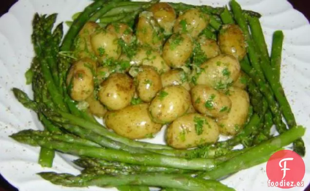 Patatas Nuevas con Mantequilla de Ajo