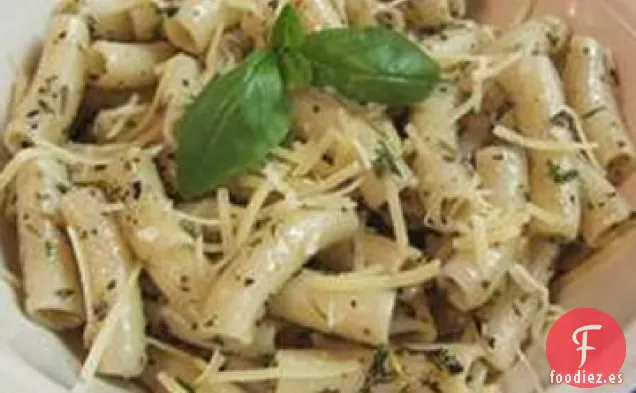 Fettuccine con Mantequilla de Hierbas de Ajo