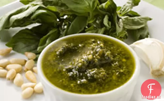 Pesto Simple de Ajo y Albahaca