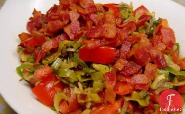 Crema de Puerros Con Estragón, Tomates y Tocino
