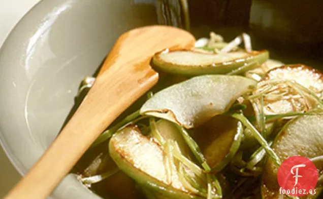 Manzanas Verdes Salteadas y Puerros