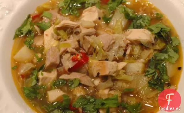 Sopa de Verduras de Pollo Picante