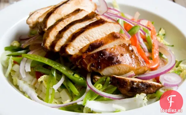 Ensalada de Pollo Teriyaki Asiático
