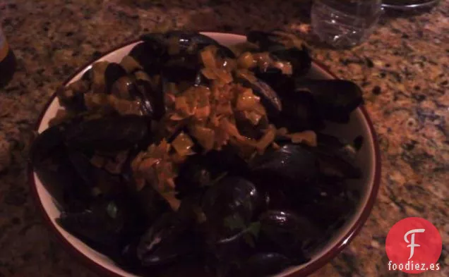 Pollo Criollo al Curry y Frijoles Negros: ¡Un ganador!