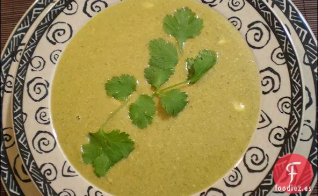 Sopa De Hinojo De Pimiento Rojo Con Chips De Pita