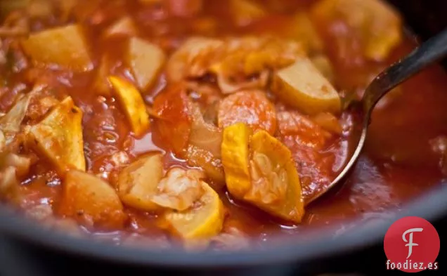 Estofado Curativo de Curry de Repollo, Patata, Zanahoria y Tomate