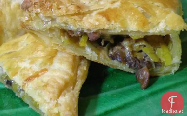 Triángulos de Hojaldre de Puerro y Champiñones de Ivo