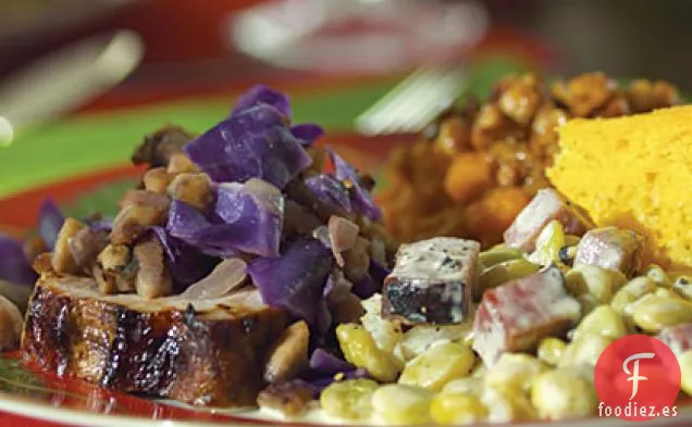 Asado de Cerdo en Salmuera con Castañas y Col Roja Salteado