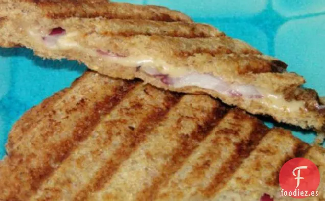 Sándwich de Queso a la Parrilla y Cebolla Roja de Kristen