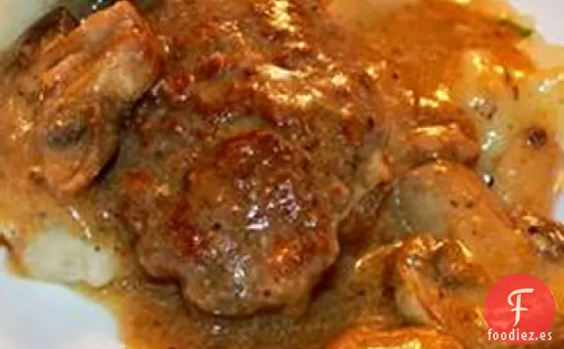 Delicioso Filete de Salisbury en Salsa de Champiñones