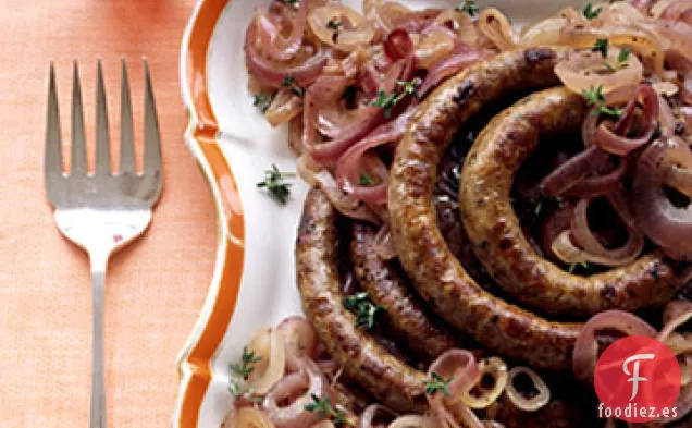 Salchicha con Cebolla Roja Salteada y Tomillo