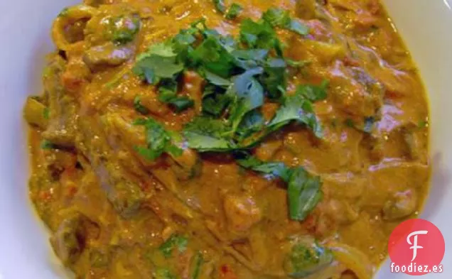 Carne de Res al Curry y Cebollas