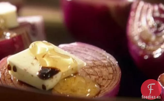 Cebollas Rojas Asadas Con Balsámico y Miel