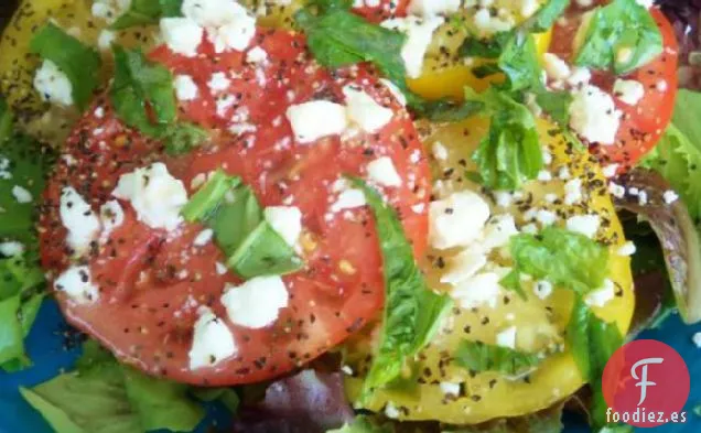 Ensalada De Tomate Con Queso De Cabra