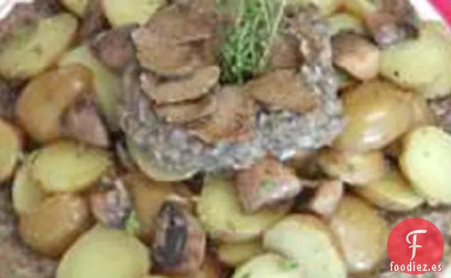 Patatas Con un Puré De Champiñones Y Adornadas Con Trufas