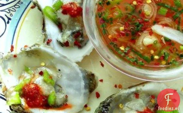 Ostras recién Peladas y Mignonette con Salsa Con un Toque!