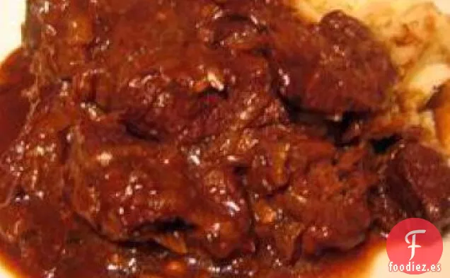 Cazuela de Ternera, Tomate y Vino Tinto