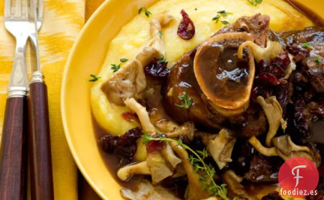 Caña de Ternera con Salsa de Champiñones y Arándanos