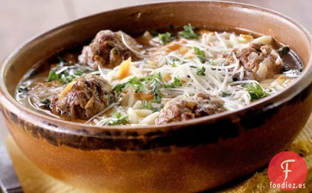 Albóndigas y Orzo en Caldo