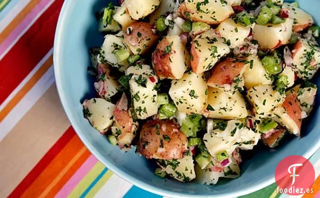 Ensalada De Patata Con Apio Y Cebolla Roja