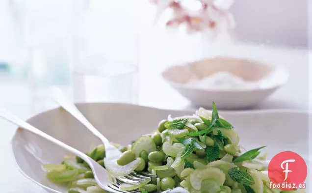 Ensalada de apio con Edamame