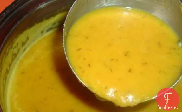 Sopa de Terciopelo de Eneldo de Zanahoria