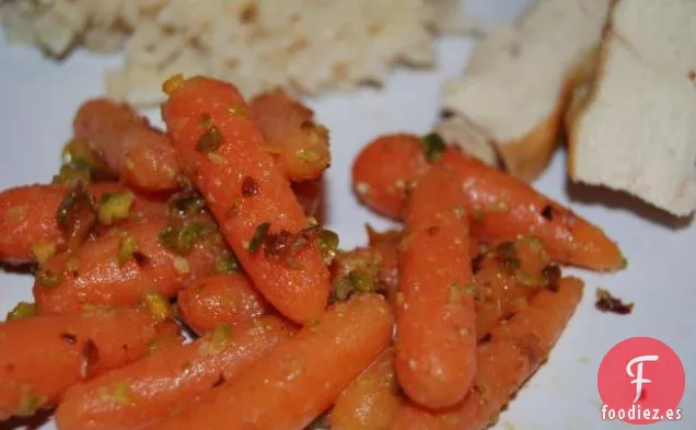 Zanahorias Glaseadas con Pistacho, Limón y Miel