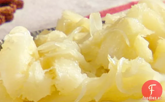 Yuca con Salsa de Mojo