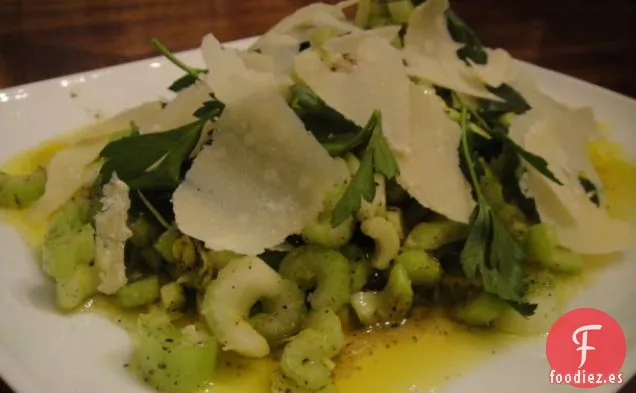 Cocina el libro: Ensalada de Apio y Parmesano