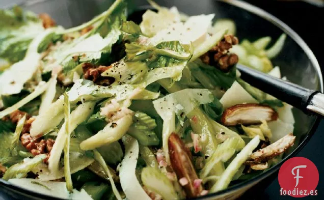 Ensalada de Apio con Nueces, Dátiles y Pecorino