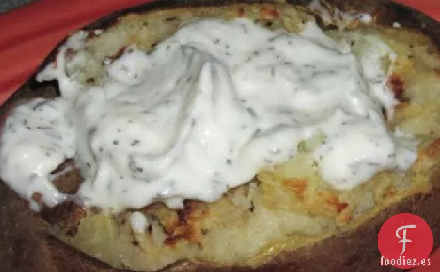 Patatas Rellenas al Horno con Crema de Rábano Picante