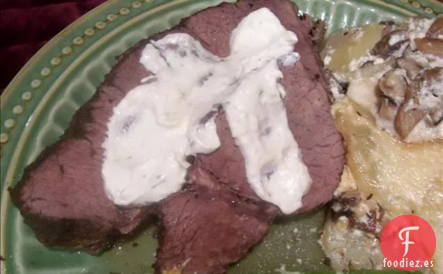 Salsa de Carne Asada y Rábano Picante de Crock Pot