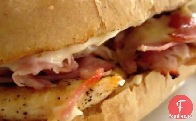 Sandwich de Pollo Cordon Bleu