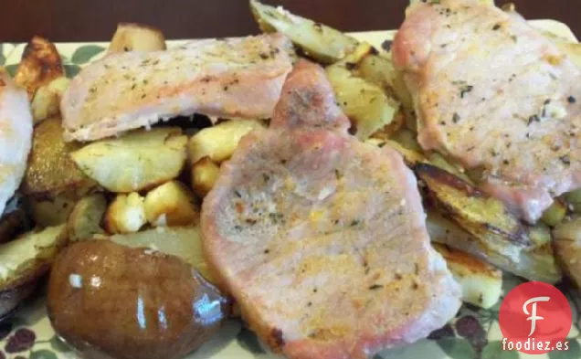 Chuletas de Cerdo Al Horno Con Patatas y Peras