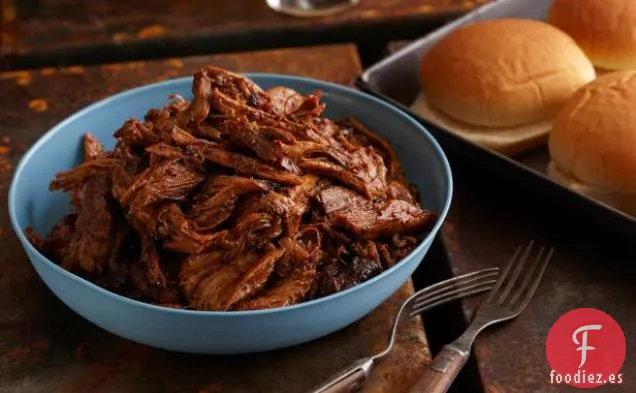 Trasero de Cerdo a la Barbacoa Estofado con Cerveza