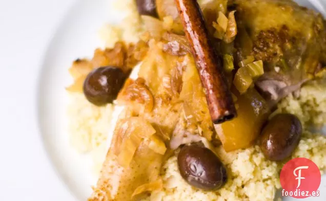 Tagine De Oliva Y Limón De Gallina De Guinea